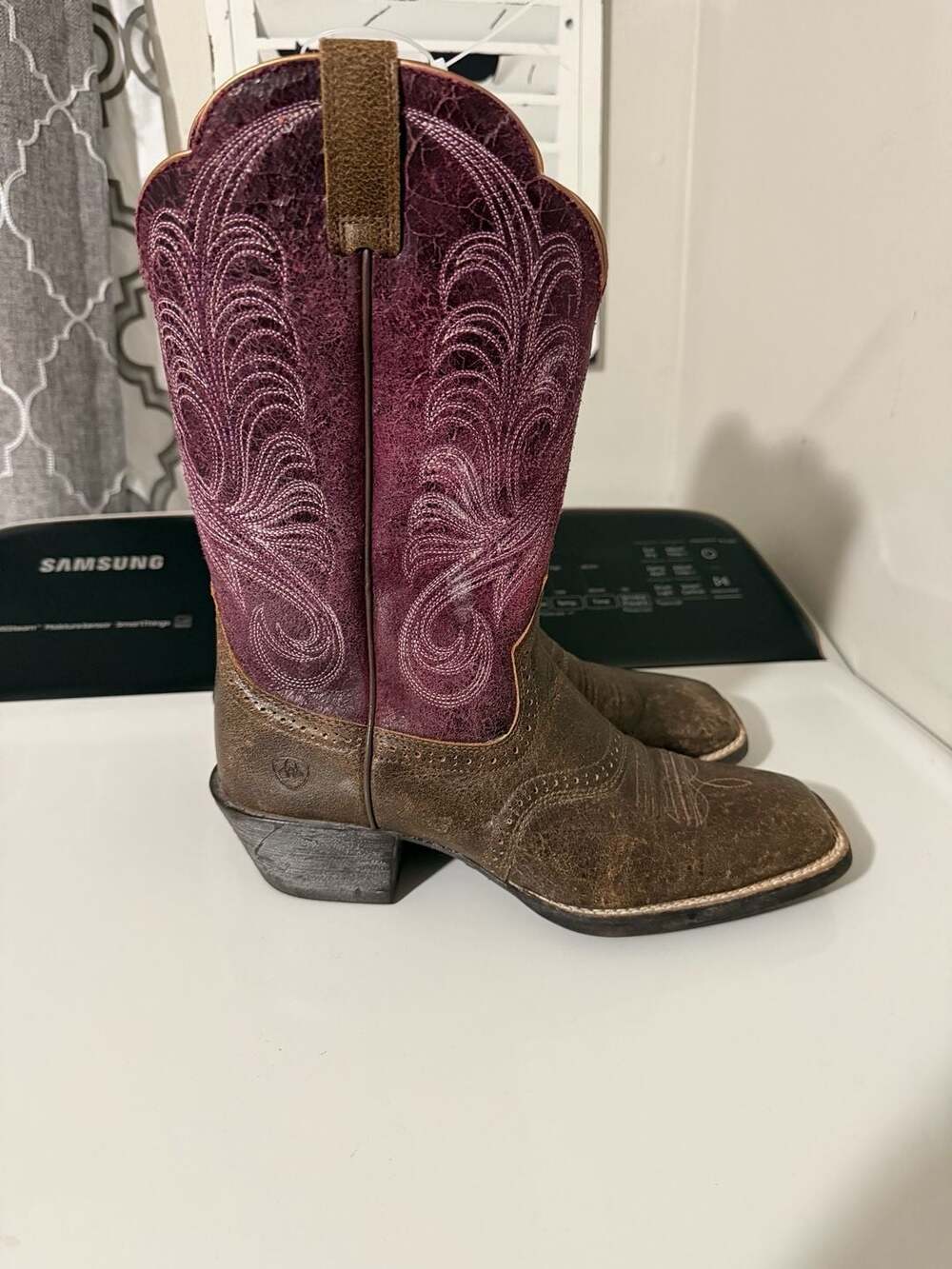 Ariat Women's Delilah Western Boot Java/Burgundy Size 8.5B
